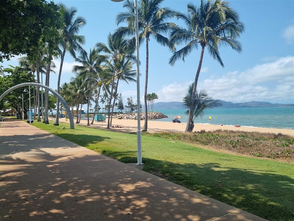 Townsville Guide website — The Strand hero image